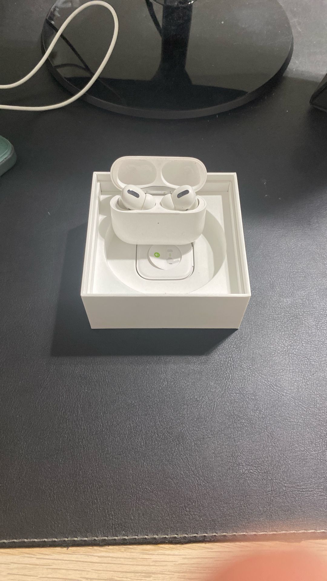 Apple AirPods Pro With MagSafe Charging Case (Used-like New)