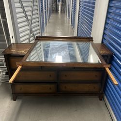 Dresser drawer with mirror