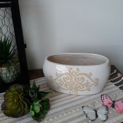 Vases.   dimensions : 10" inch in L x 4.75" inch in W x 4.75" inch in H )