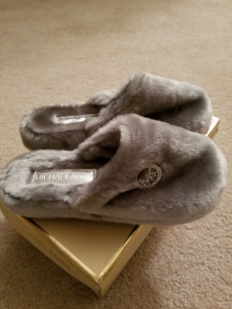 New Authentic Michael Kors Slippers