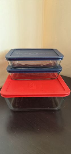 Pyrex 3 glass containers
