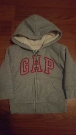 Gap boy sweater size 2 years.