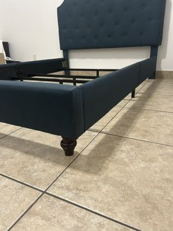 Cama Doble Completa + Spring Box + Colchón – Excelente Estado