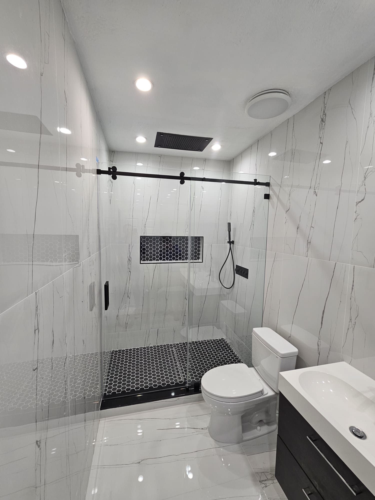 Glass Shower In All The Measures