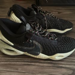 Nike Cosmic Unity Size 9.5