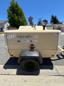2004 Ingersoll-Rand Towable Diesel Air Compressor