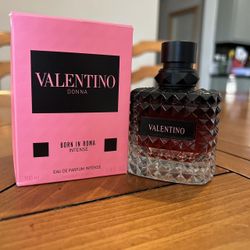 Valentino Donna Born In Roma Intense Perfume 
