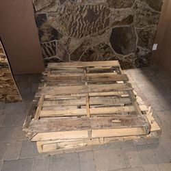 3 Free Wood Pallets