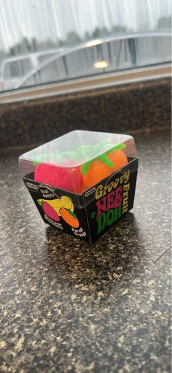Groovy fruit needoh