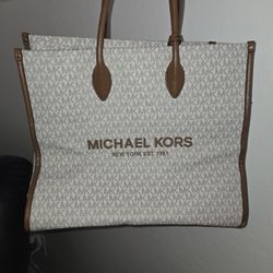 Michael Kors Tote