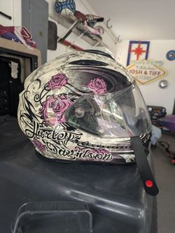 Women's size small Harley Davidson helmet