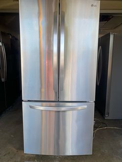 Refrigerator 33”