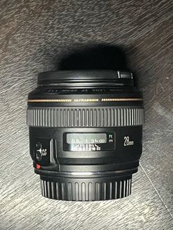 Canon EF 28mm F1.8 lens