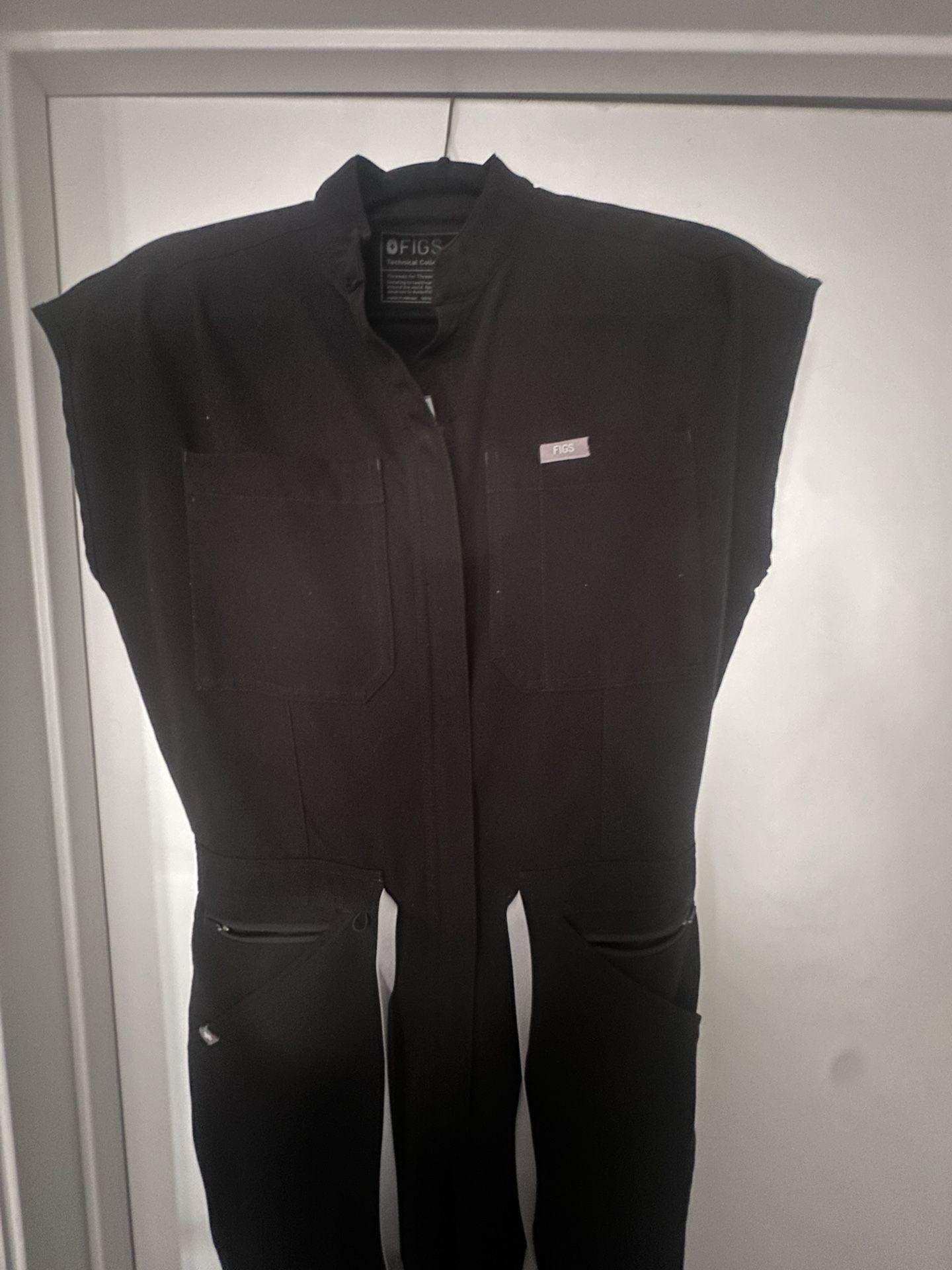 FIGS XS Black Jogger Jumpsuit