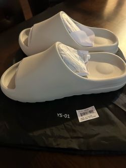 NEW Yeezy Slide YS-01 Cream Size 9