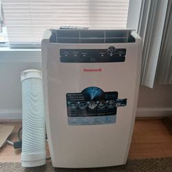 Honeywell 10,000 Btu Air Conditiomer With Remote
