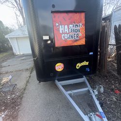 Food truck/ Food trailer