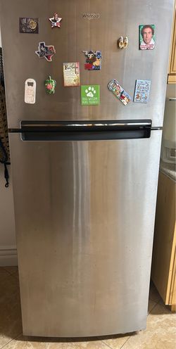 Whirlpool Stainless Steel Top-Freezer Refrigerator