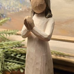 ✨️RETIRED✨️ Willow Tree " Sisters By Heart" Figurine Praying Susan Lordi 2000 Demdaco.
$18 Firm