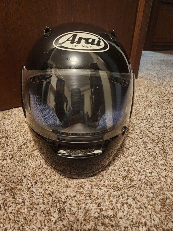 Arai Quantum Snell Dot Helmet, Size XL