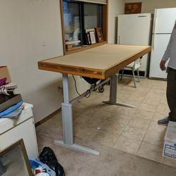 Self Adjusting Electric Sewing Table Motorized