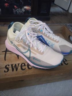 Women's Nike React Pegasus
