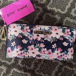 NWT Betsey Johnson Large Floral Wallet Brand New