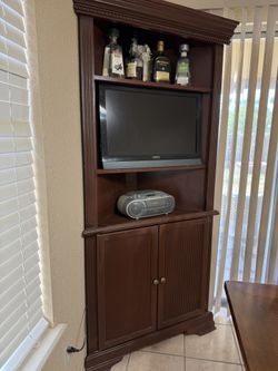 Corner Stand (tv Not Included )