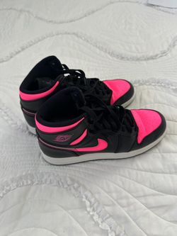 Air Jordan 1 Retro High "Black Hyper Pink" (GS)