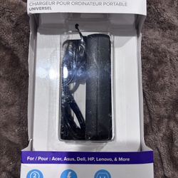 Targus Universal Laptop Charger - Black (APA90US)