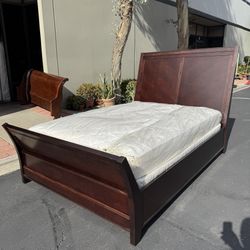 Bassett furniture Queen Size Bed Frame with Mattress and Box Spring Very Clean and Good Condition