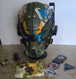 Titanfall 2 Vanguard SRS Collector's Edition Wearable Pilot Helmet & Accessories Bundle