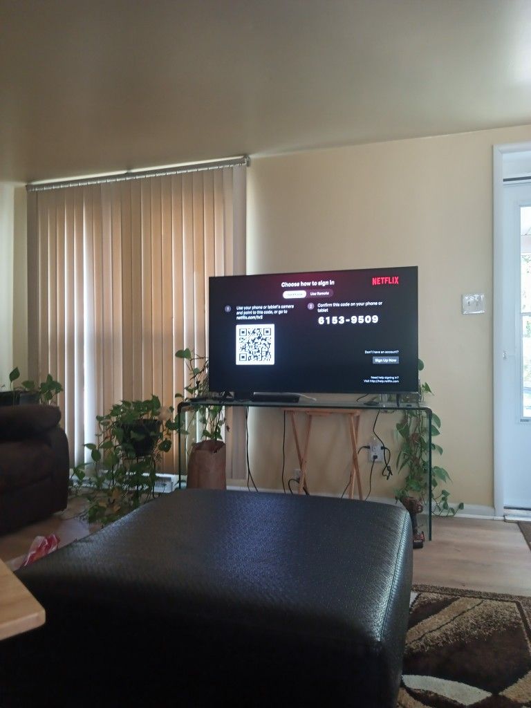 55 In Vizio Smart TV Great Condition Great Picture125,000