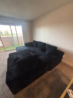 Black velvet couch sectional (boneless) 500 OBO