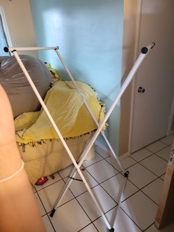 Clothing rack