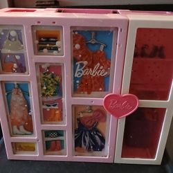 BARBIE DREAM CLOSET
