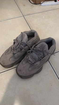Yeezy 500 grey