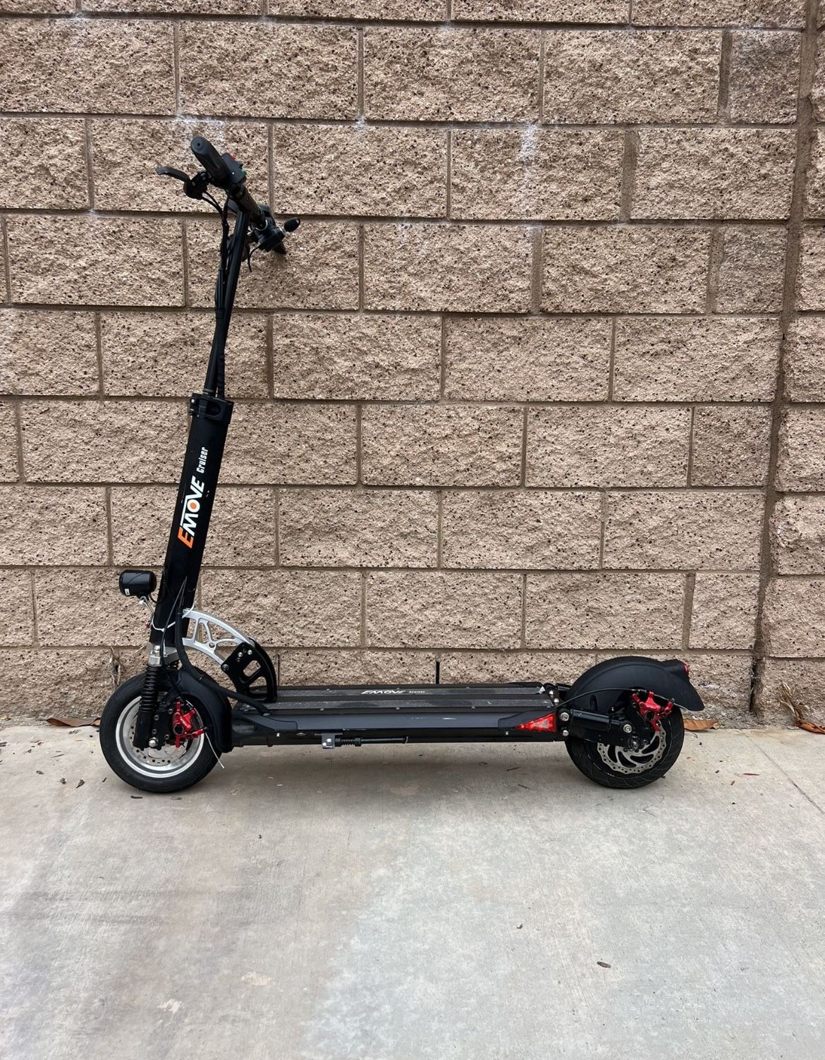 VoroMotors eMove Cruiser Electric Scooter 1000w