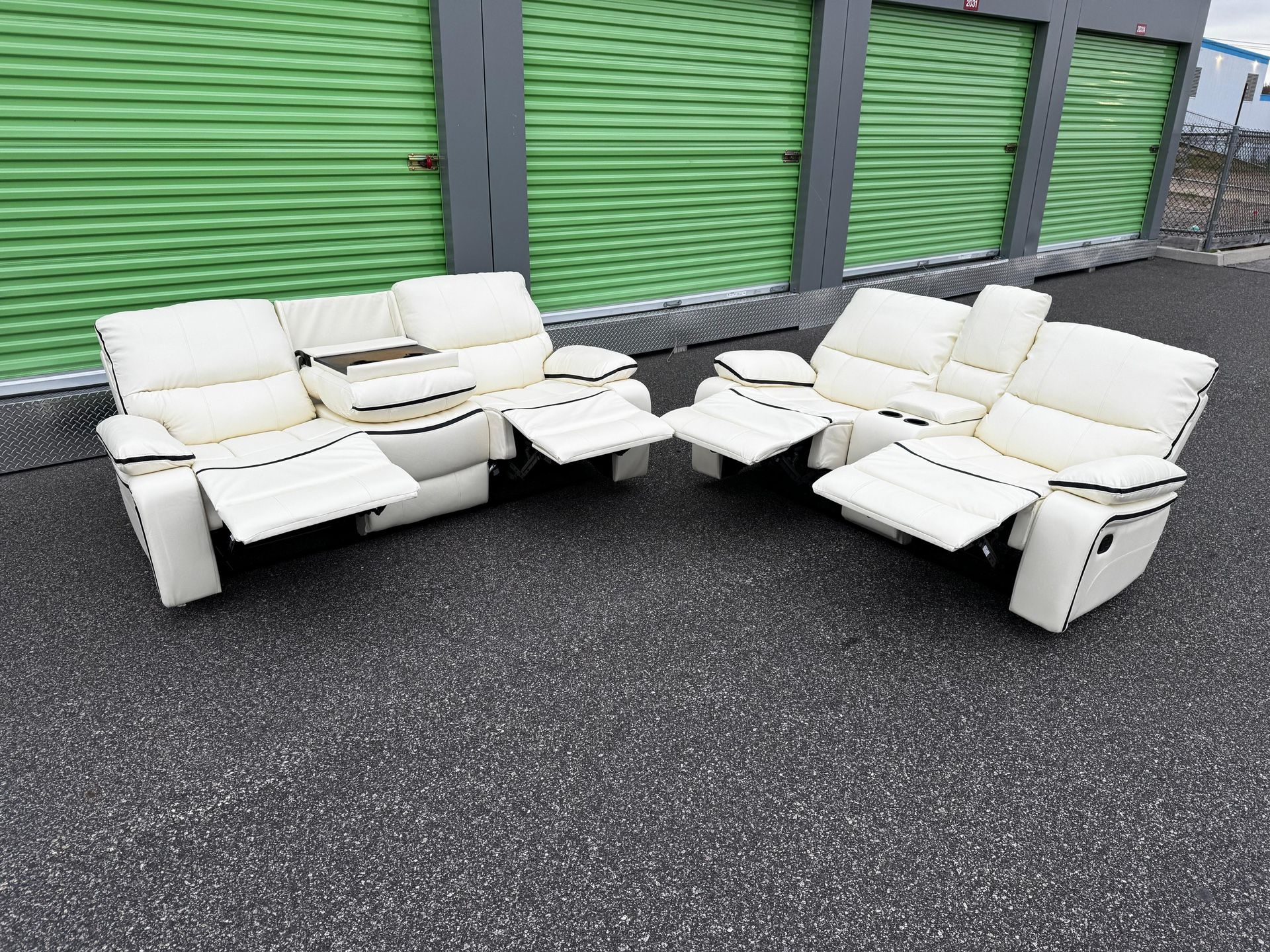 FREE DELIVERY AND INSTALLAT 🚚 Brand New in Box 📦 2 - Piece Reclining Sofa and Love seat OFF WHITE