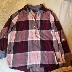 Tommy Hilfiger button down blouse. Size Small Pink Plaid Popover Shirt