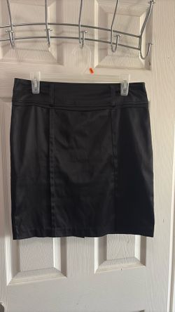 Satin black skirt size M