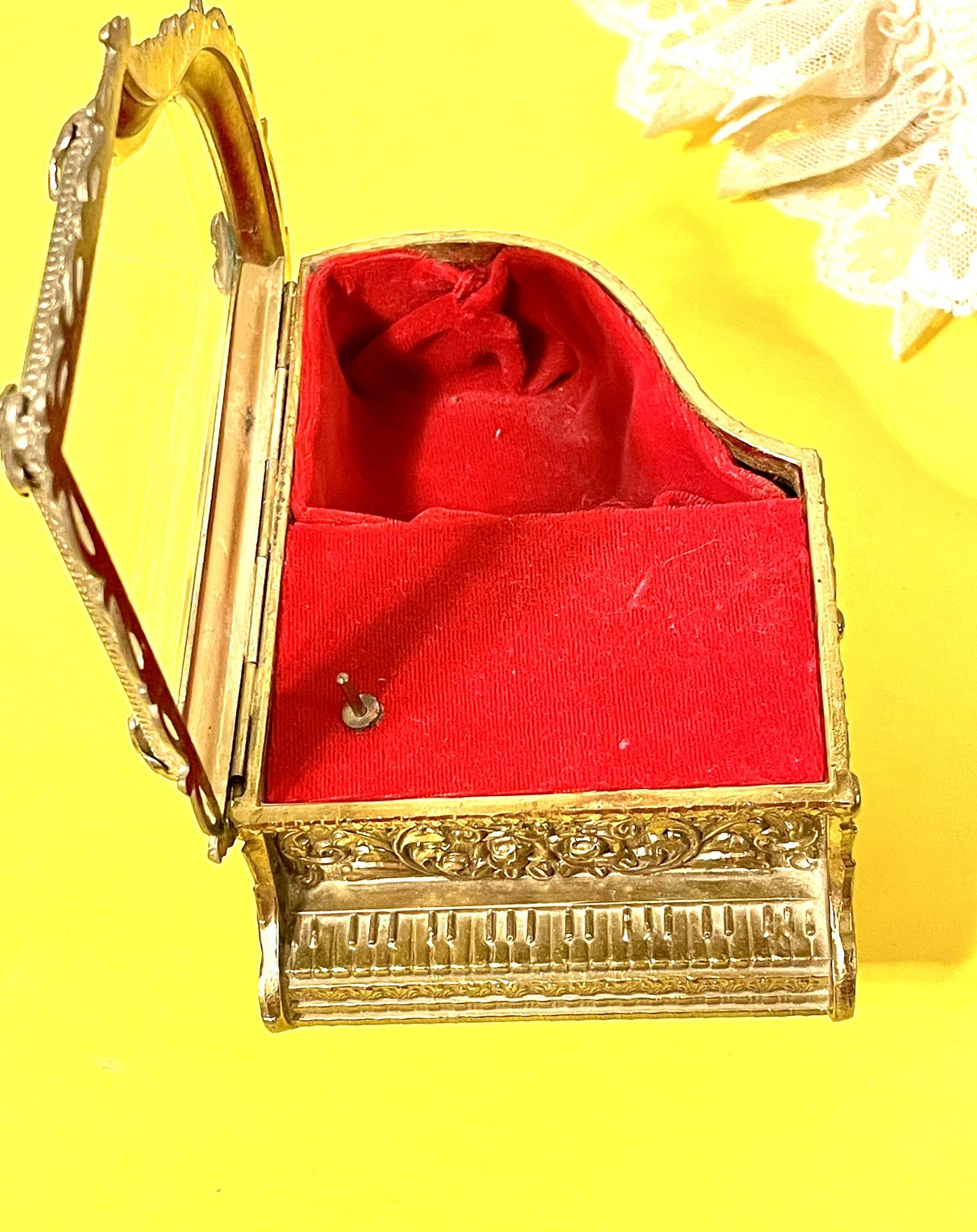 Vintage Gilt Japanese Music Box