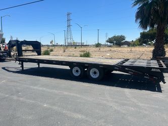 2017 big Tex 14gn gooseneck 28’