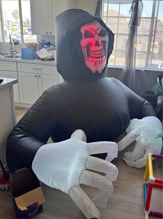 Halloween Inflatble Grimm Reaper