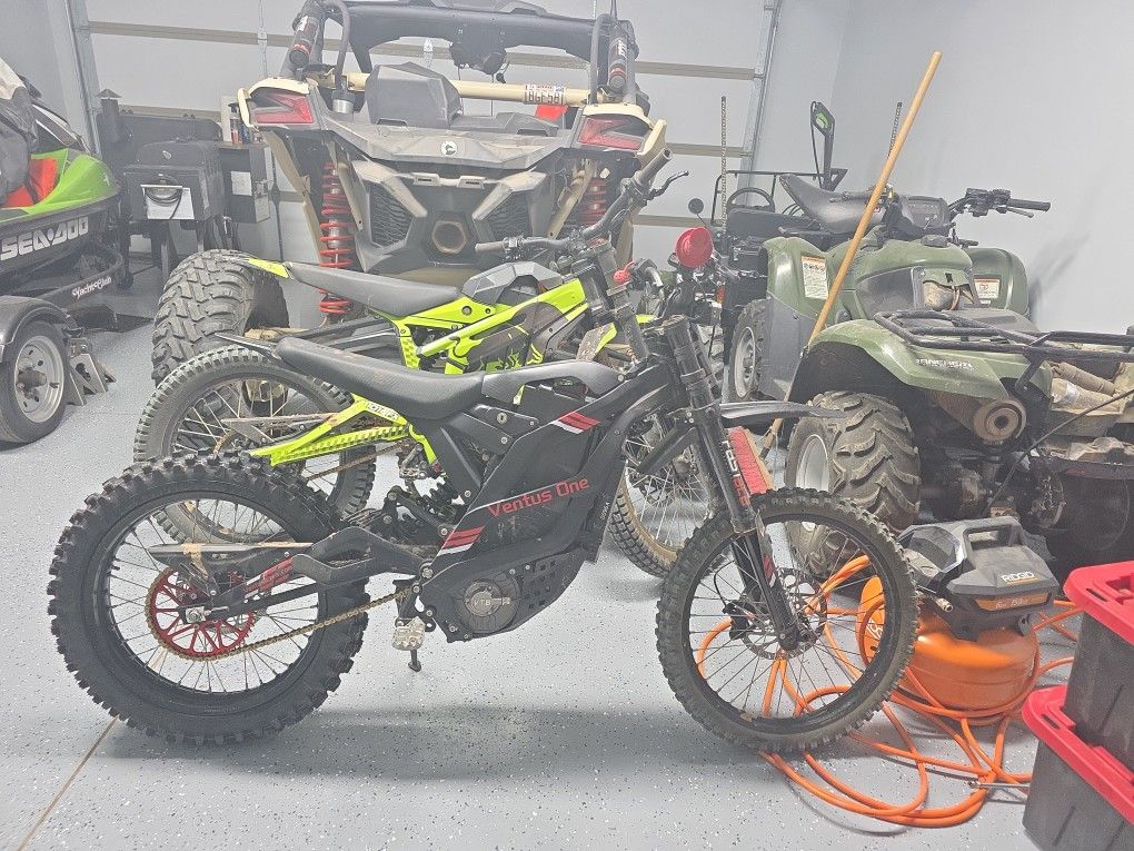 37.5 Horsepower 80mph Electric Dirtbike Brand-New Tire And Belt
