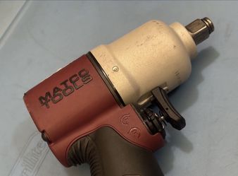 Matco Tools MT2250 1/2" drive compact impact wrench Good Condition $150 Check my other offers