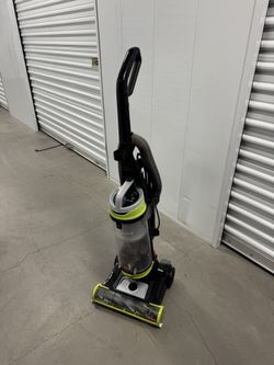 Bissel Swivel Vacuum