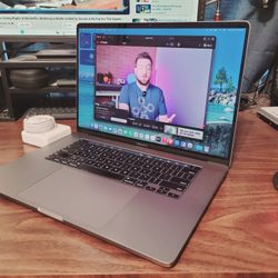 16in  AppleMacBook Pro, Core i7, 500gb, 16gb Ram, Touchbar, Radeon Pro, Newest MacOS