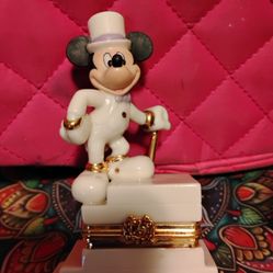 75th anniversary Mickey.  I only have the Mickey