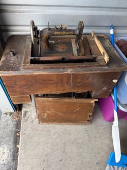 Vintage New Home sewing machine